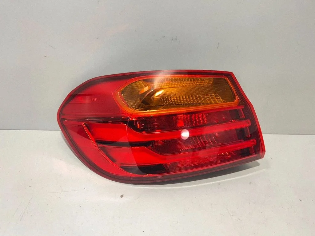 Aizmugurējais lukturis virsbūvē – BMW 4. sērija F32 F33 (2013-2020)