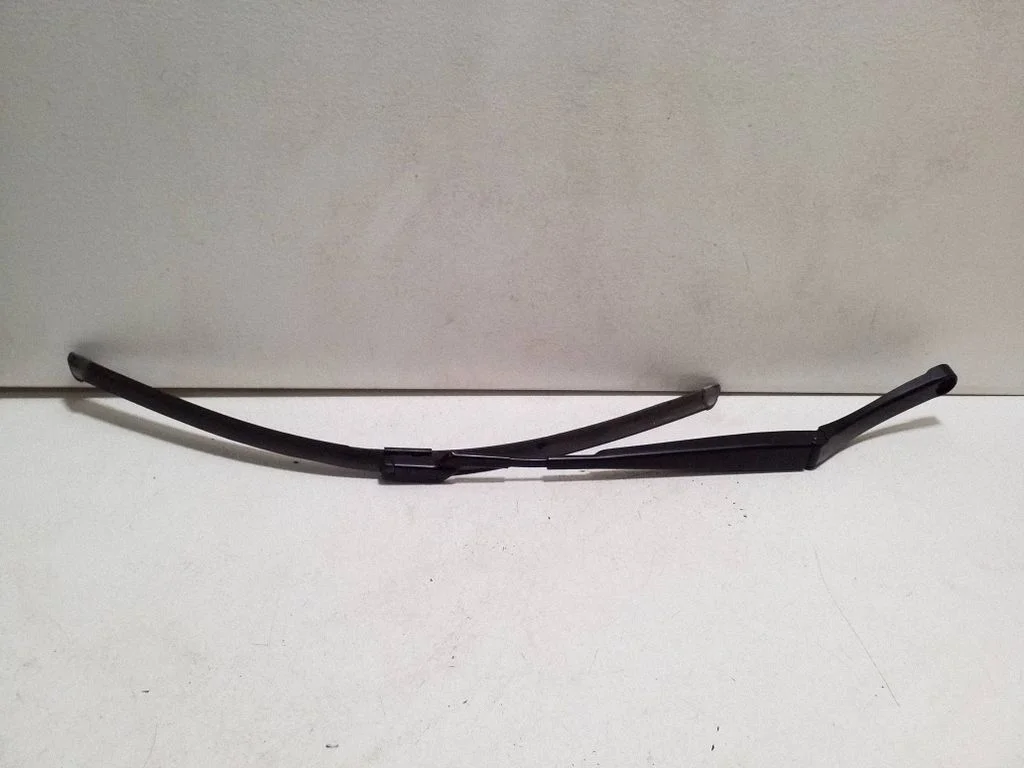 Windshield/front glass wiper blade 2GB955410A