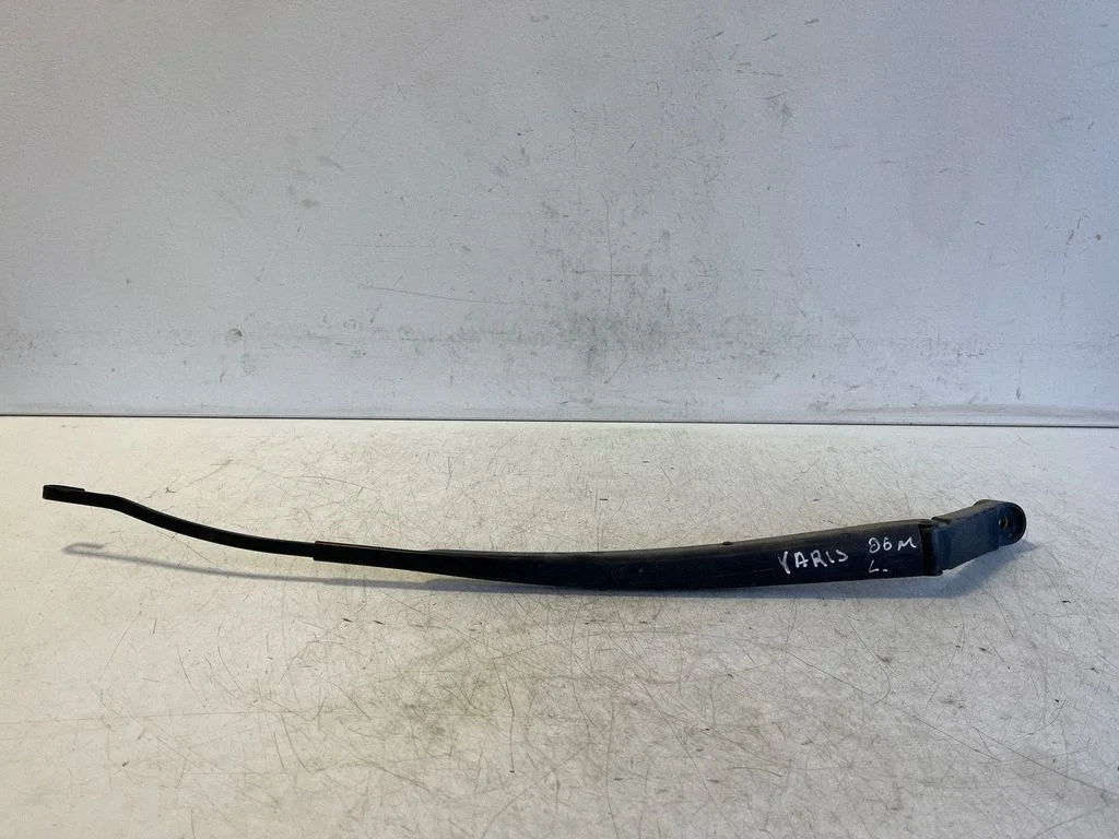 Ramię wycieraczki przedniej 7109 – Toyota Yaris (2006-2011)