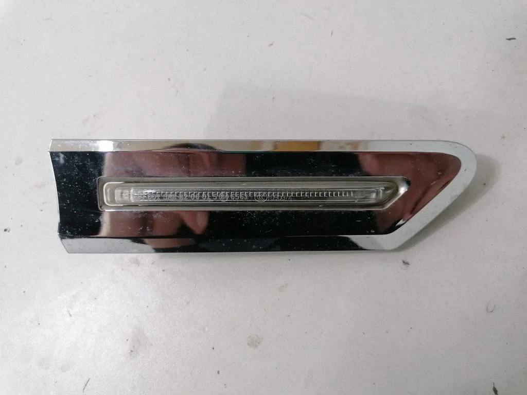 Poritiiva suunatuli – BMW 7-seeria F01 F02 F03 F04 (2008-2016)