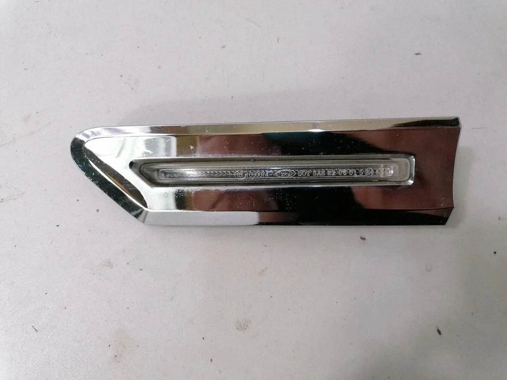 Front fender indicator light – BMW 7 Series F01 F02 F03 F04 (2008-2016)