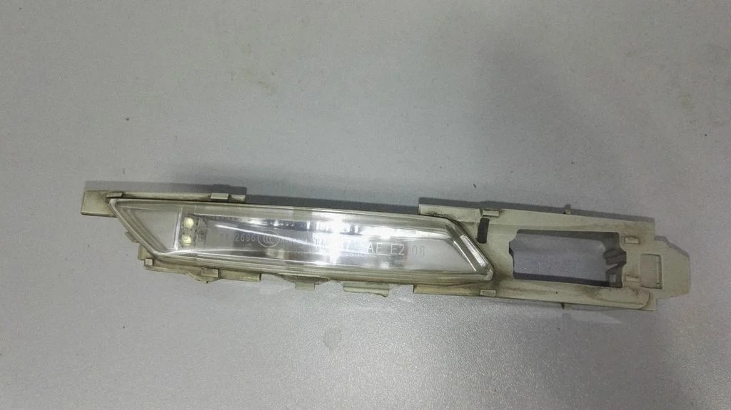 Spārna pagrieziena lukturis – BMW 5. sērija F10 F11 (2009-2016)