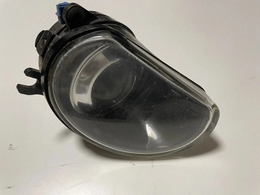 Priekšējais miglas lukturis 27045600 – Audi A8 S8 D3 4E (2002-2009)