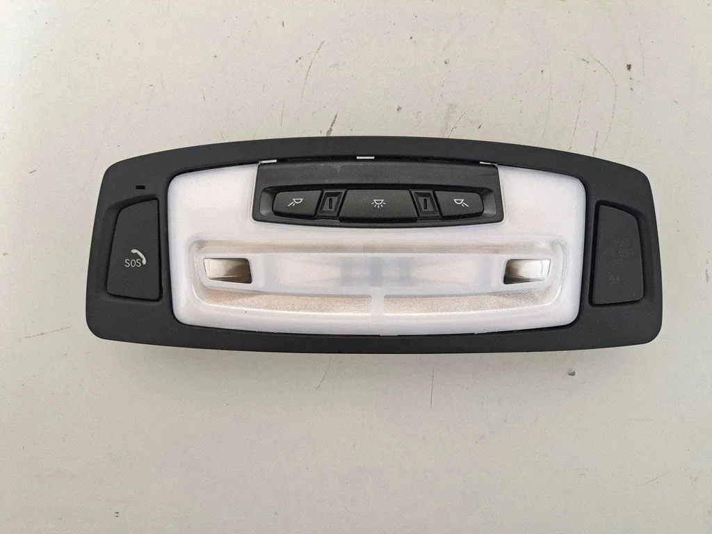 Priekšējo sēdvietu apgaismojuma lukturis – BMW i8 (2014-)