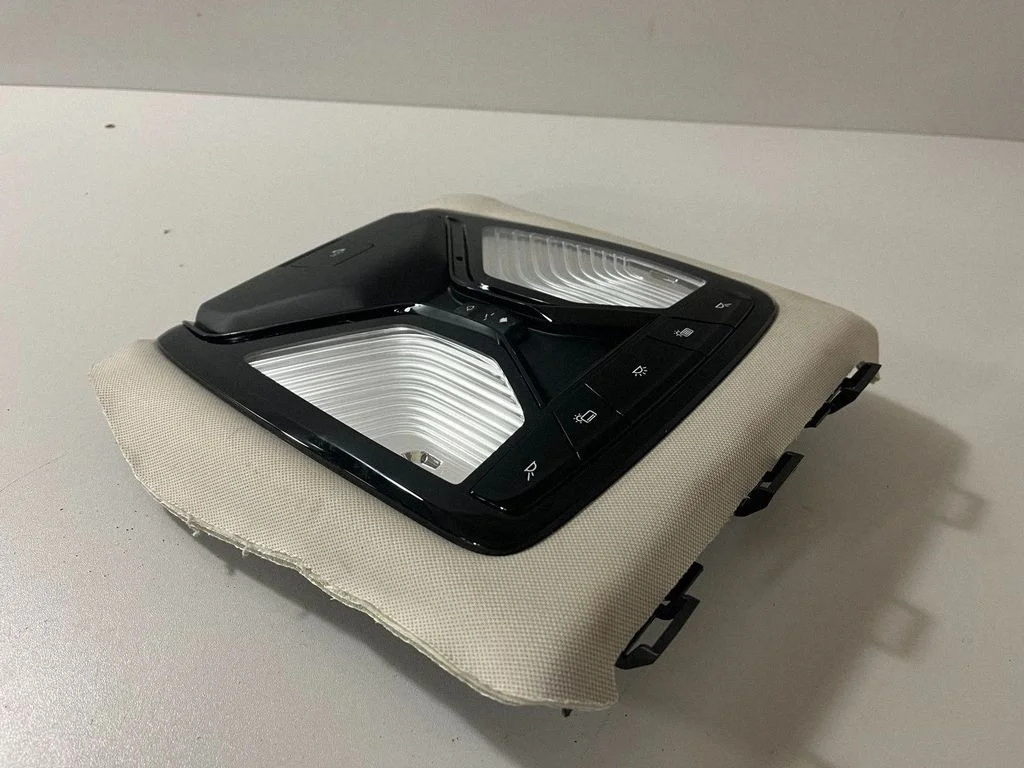Esiistmete valgustustuli 5B32496 – BMW X7 G07 (2018-)