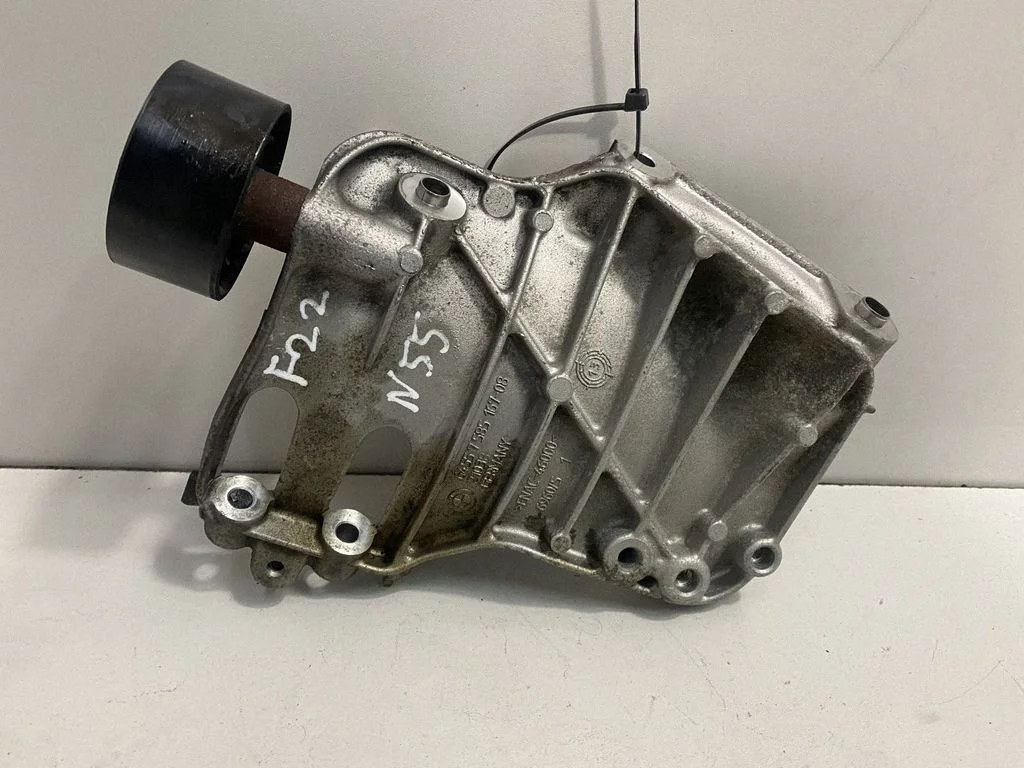 Kliimakompressori kinnitusklamber 7585167 – BMW 2-seeria F22 F23 (2013-2017)