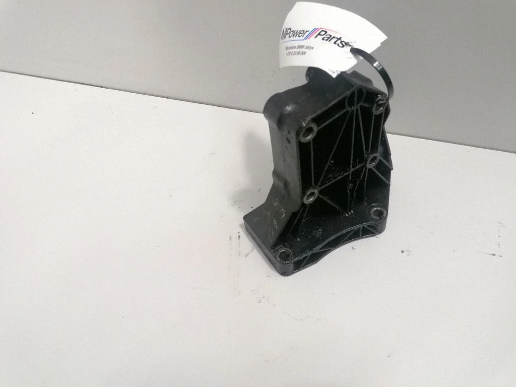 Wspornik sprężarki klimatyzacji – BMW X3 E83 (2003-2010)