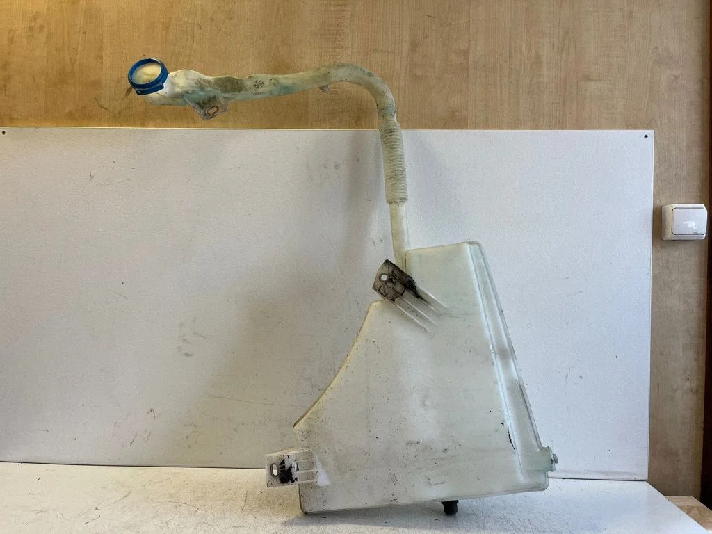 Windshield washer fluid reservoir/tank 7P0955453A