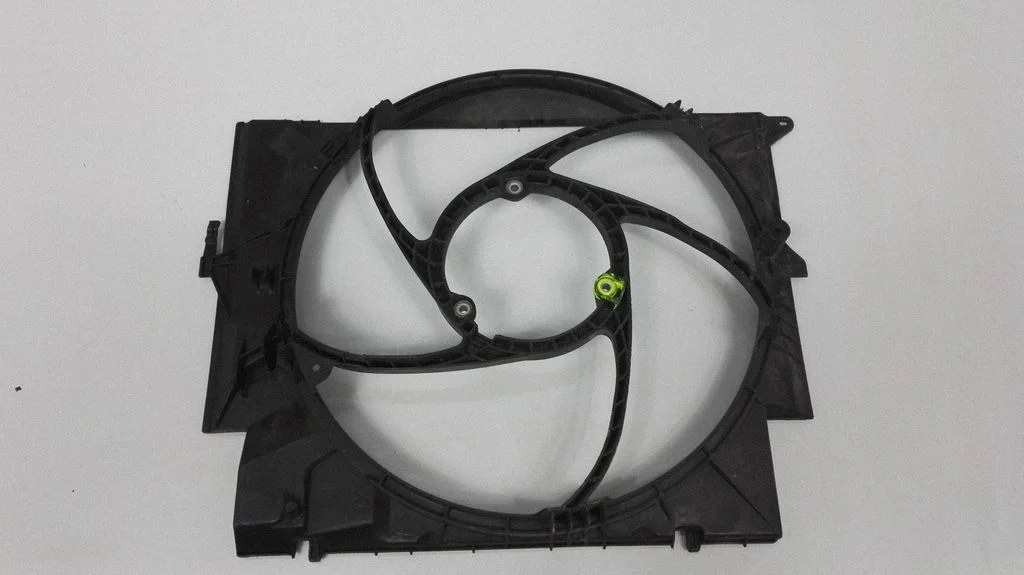 Radiator cooling fan shroud – BMW 3 Series E90 E91 (2005-2012)