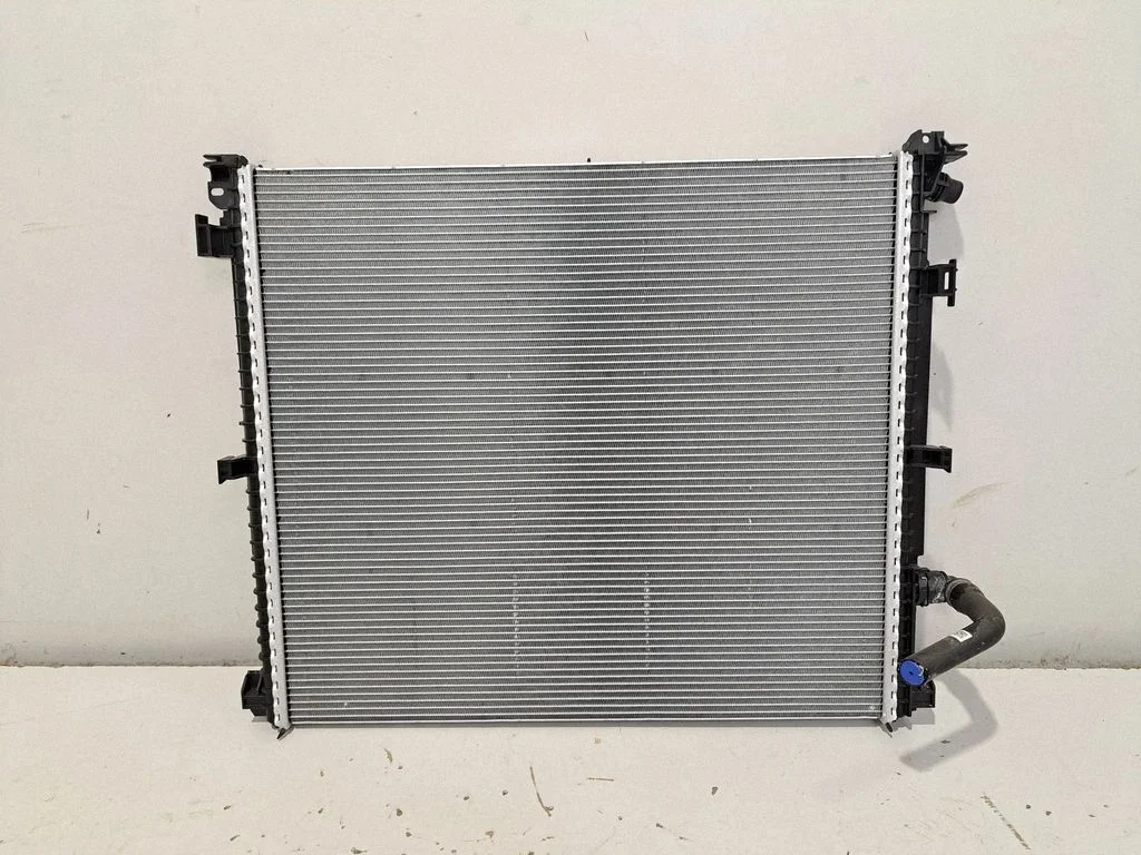 Dzesēšanas šķidruma radiators 9468695