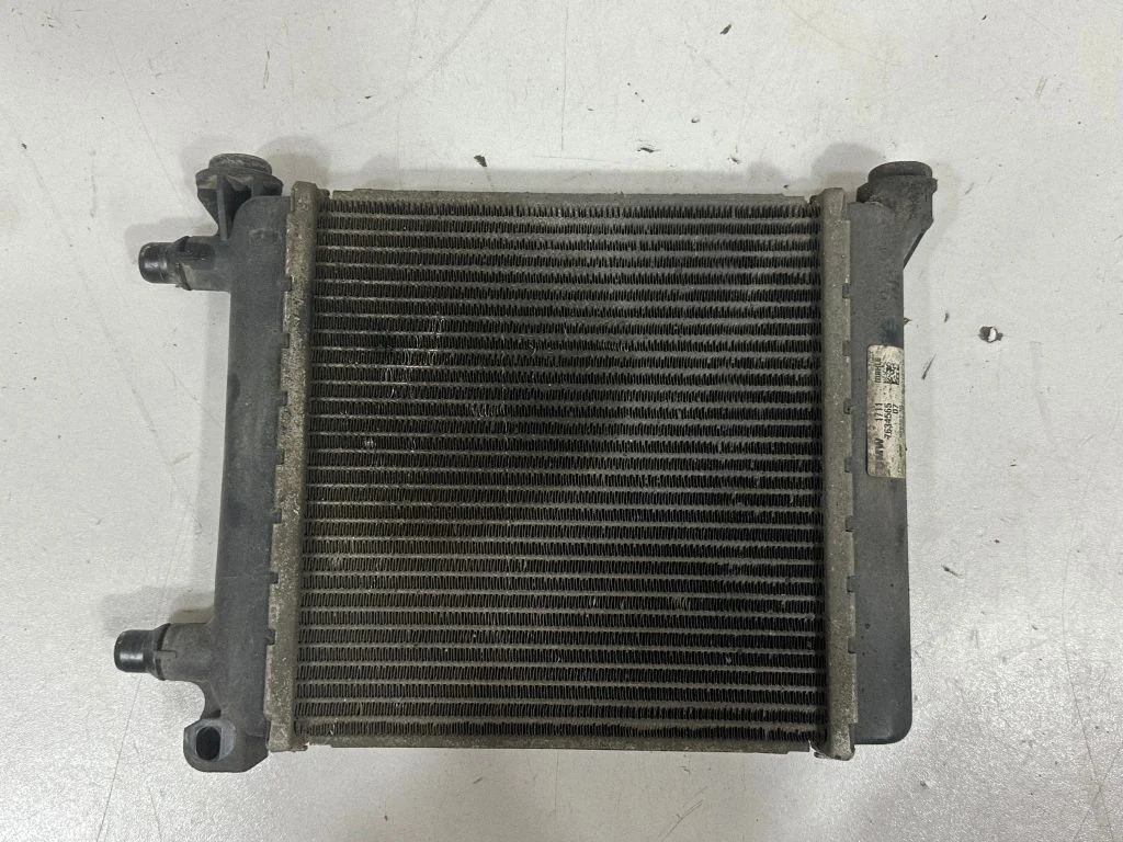 Jahutusvedeliku radiaator – BMW 1-seeria F40 (2019-2023)
