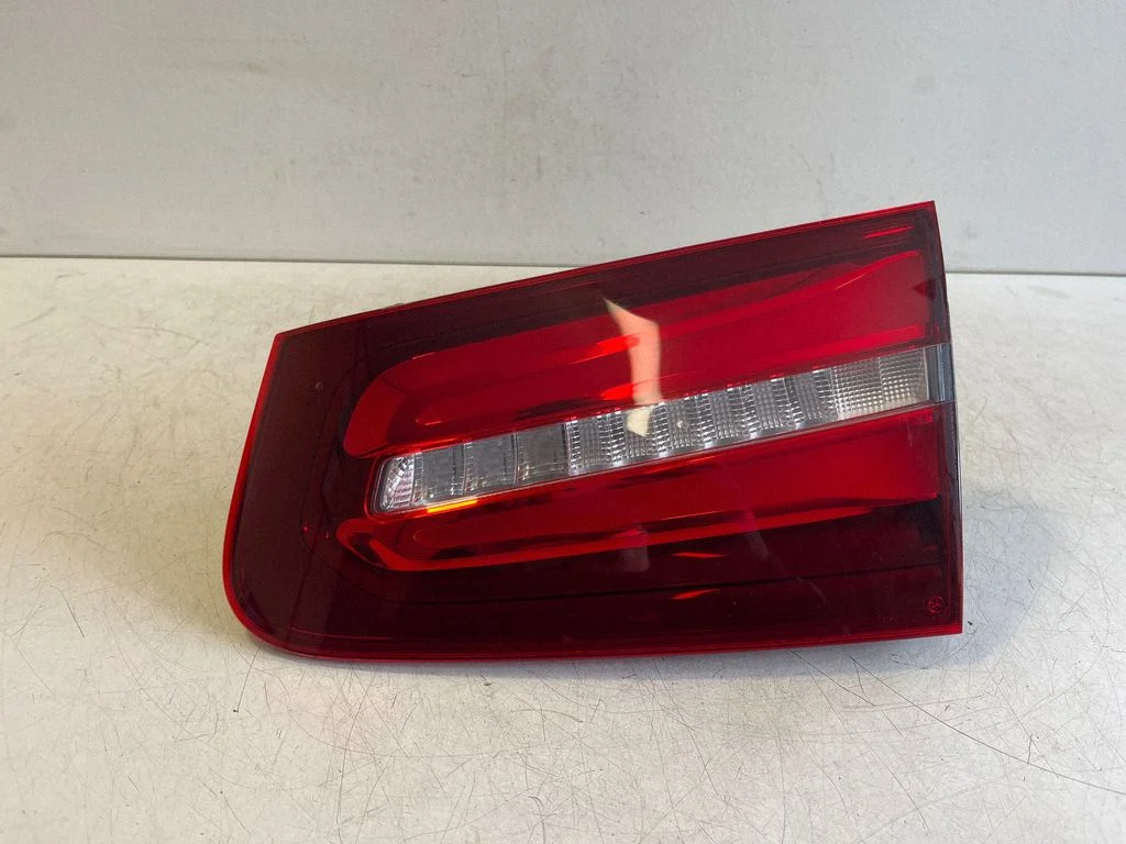 Tailgate rear/tail lights A2539067800