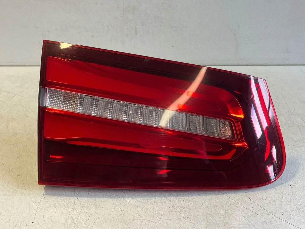Tailgate rear/tail lights A2539067700