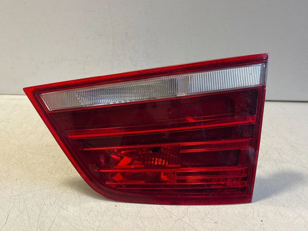 Tailgate rear/tail lights 7217310