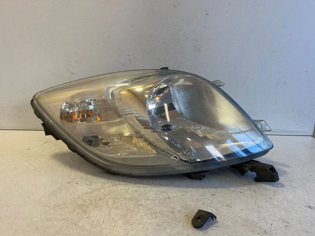 Headlight/headlamp 811500D120