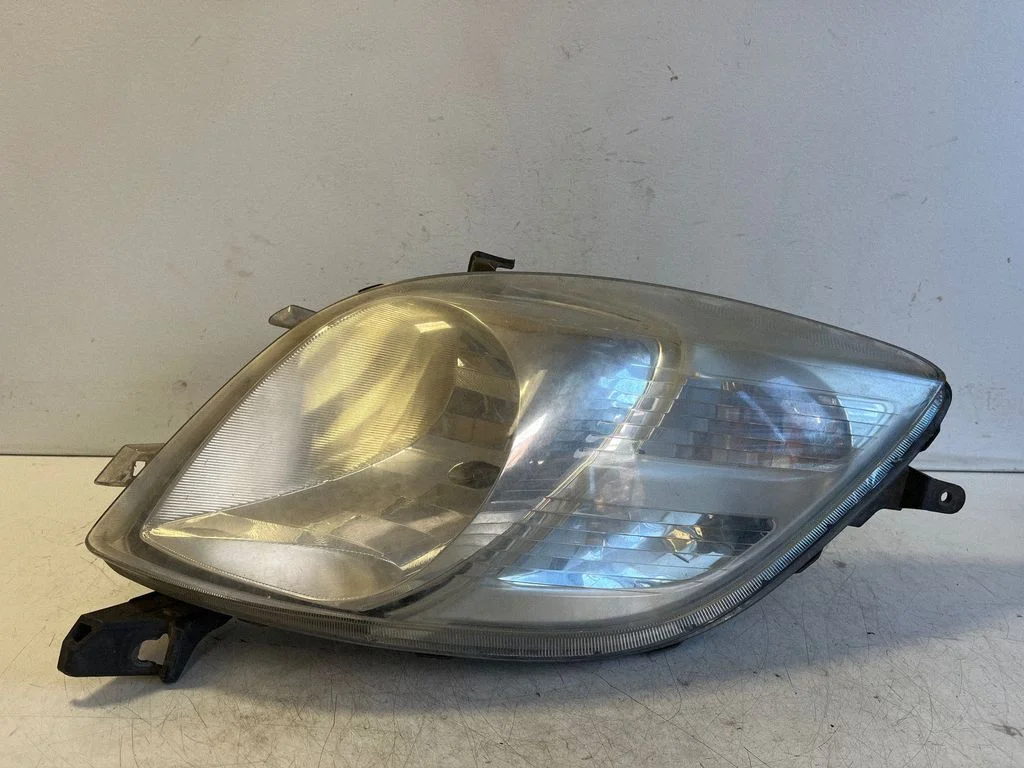 Headlight/headlamp 811100D130