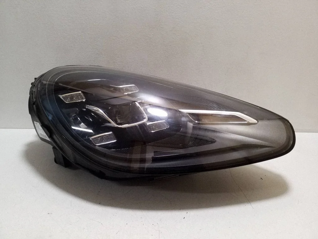 Headlight/headlamp 7P5941774J