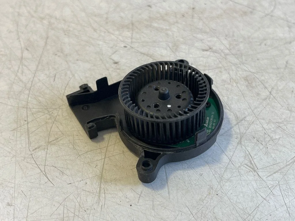 Headlight part – Mercedes-Benz GLC-Class C253 (2016-)