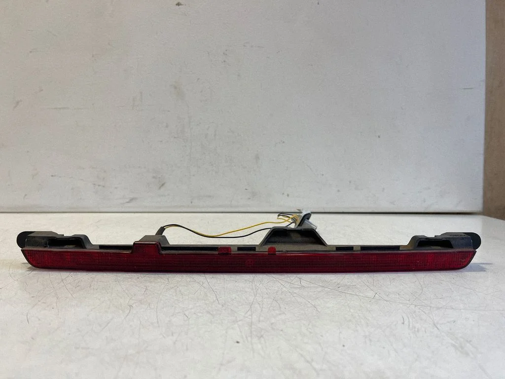 Third/center stoplight A0999068901