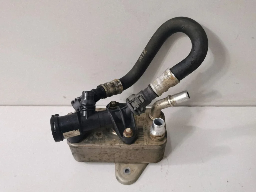 Motora eļļas radiators 7800408