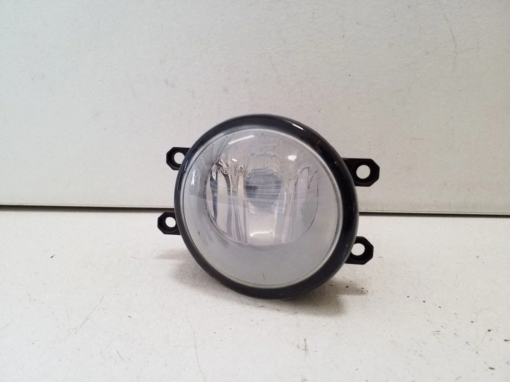 Front fog light 812100D041