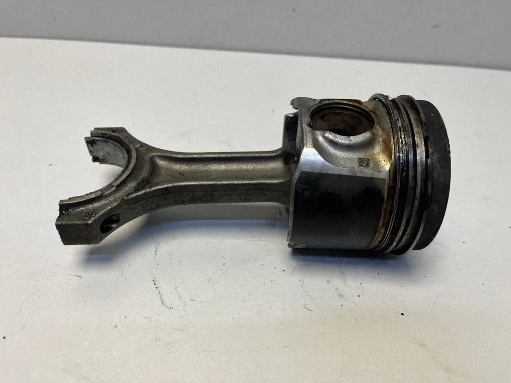 Piston