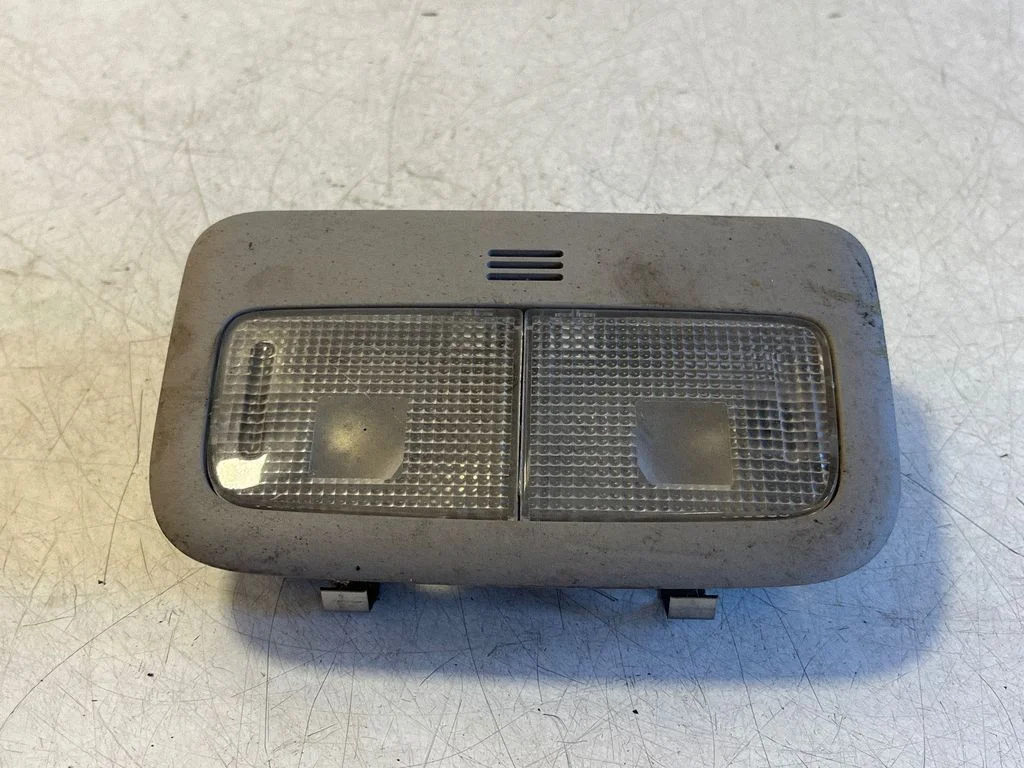 Front seat light – Toyota Yaris (2006-2011)