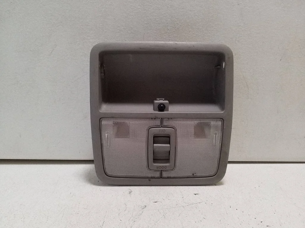 Front seat light – Toyota RAV 4 (XA30) (2006-2016)