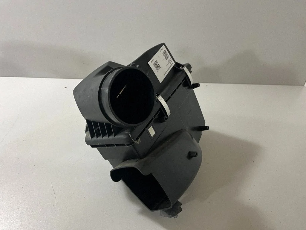 Obudowa filtra powietrza – BMW Seria 4 G22 G23 G24 G26 (2020-)