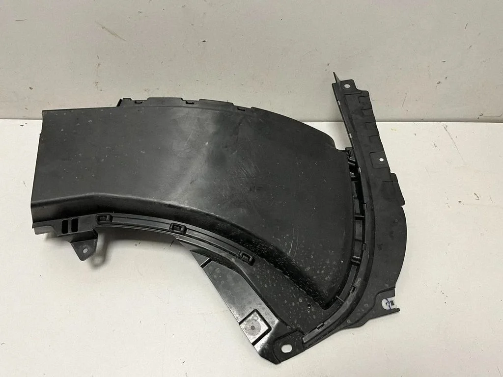 Air intake duct part – BMW XM (2022-)