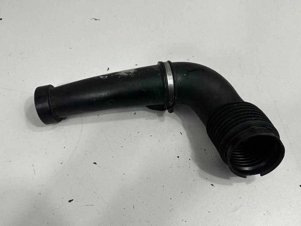 Air intake hose/pipe – BMW 4 Series F32 F33 (2013-2020)