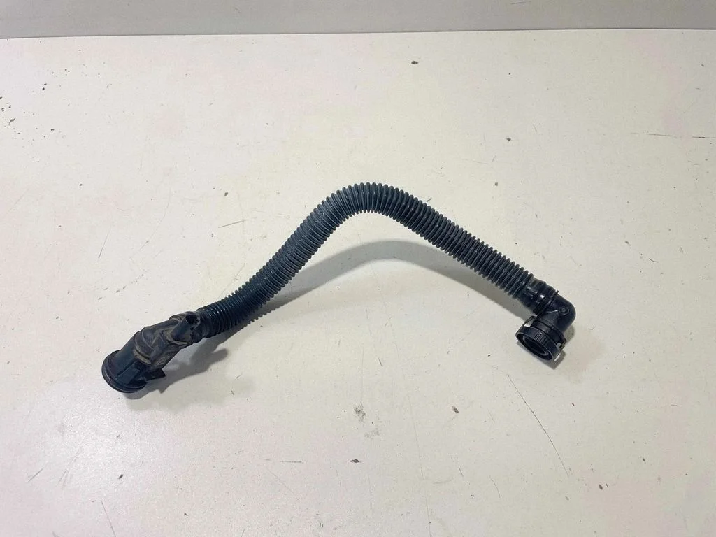 Kartera ventilācijas šļūtene – BMW 4. sērija G22 G23 G24 G26 (2020-)