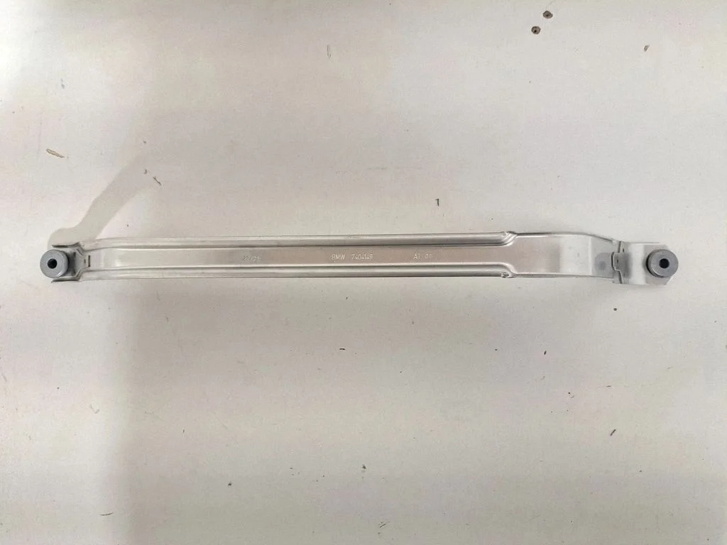Kütusepaagi kinnitusklamber (-klambrid) 7404149