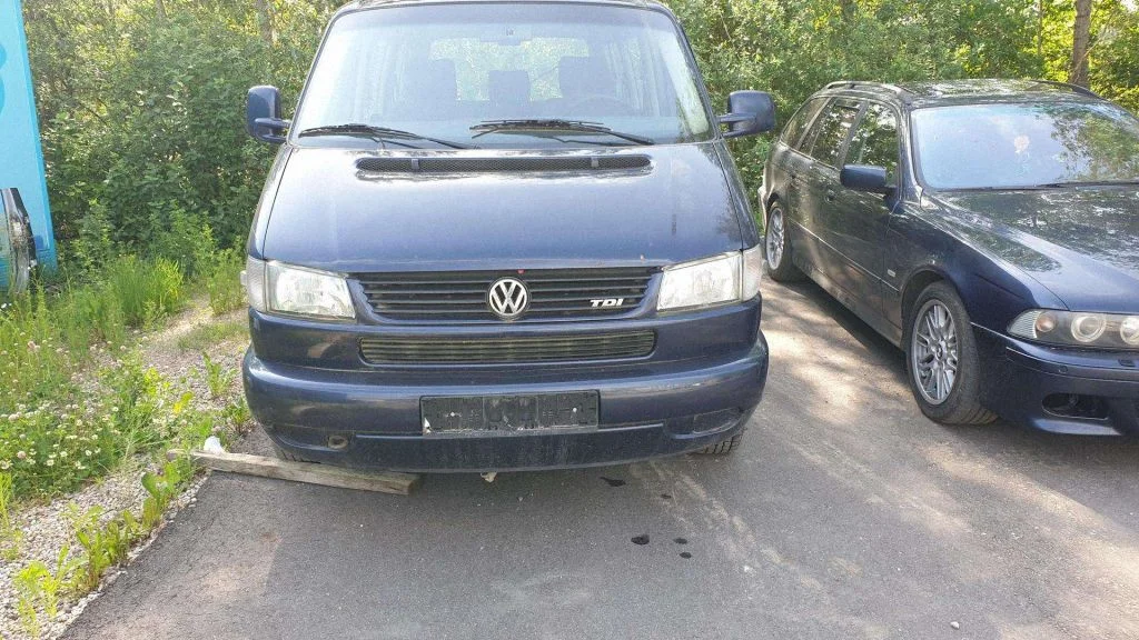 Volkswagen Transporter/Caravelle