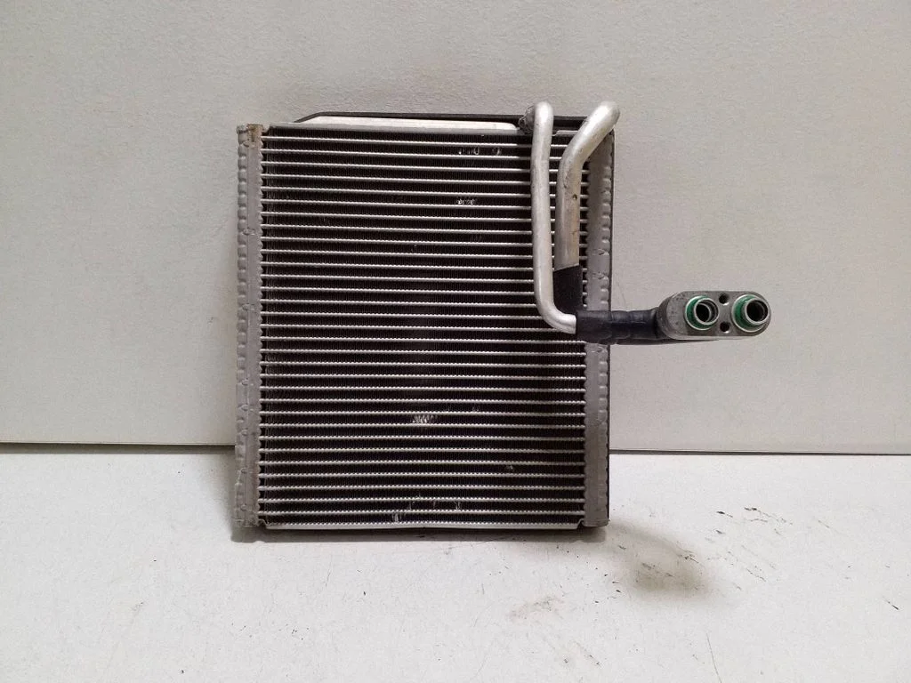 Air conditioning (A/C) radiator (interior) – Tesla Model S (2012-)