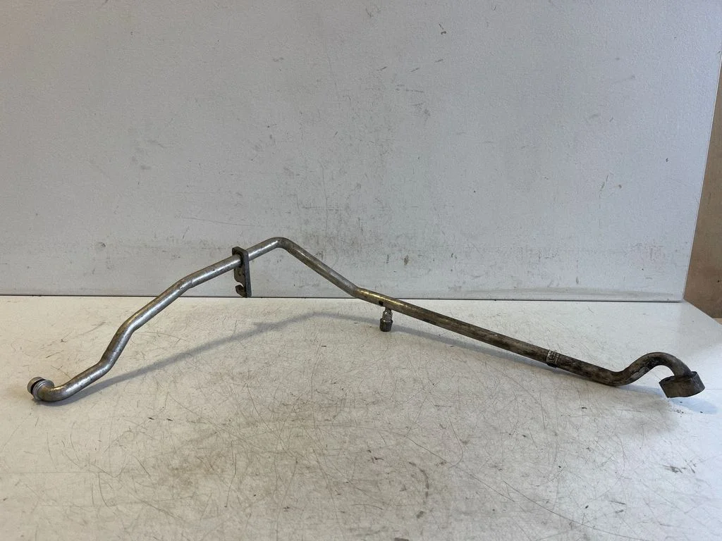 Air conditioning (A/C) pipe/hose