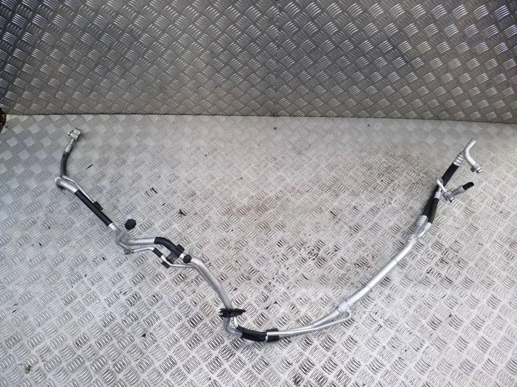Air conditioning (A/C) pipe/hose 7P5820741DF