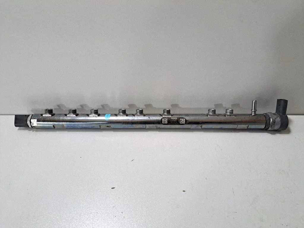 Fuel main line pipe 7805423