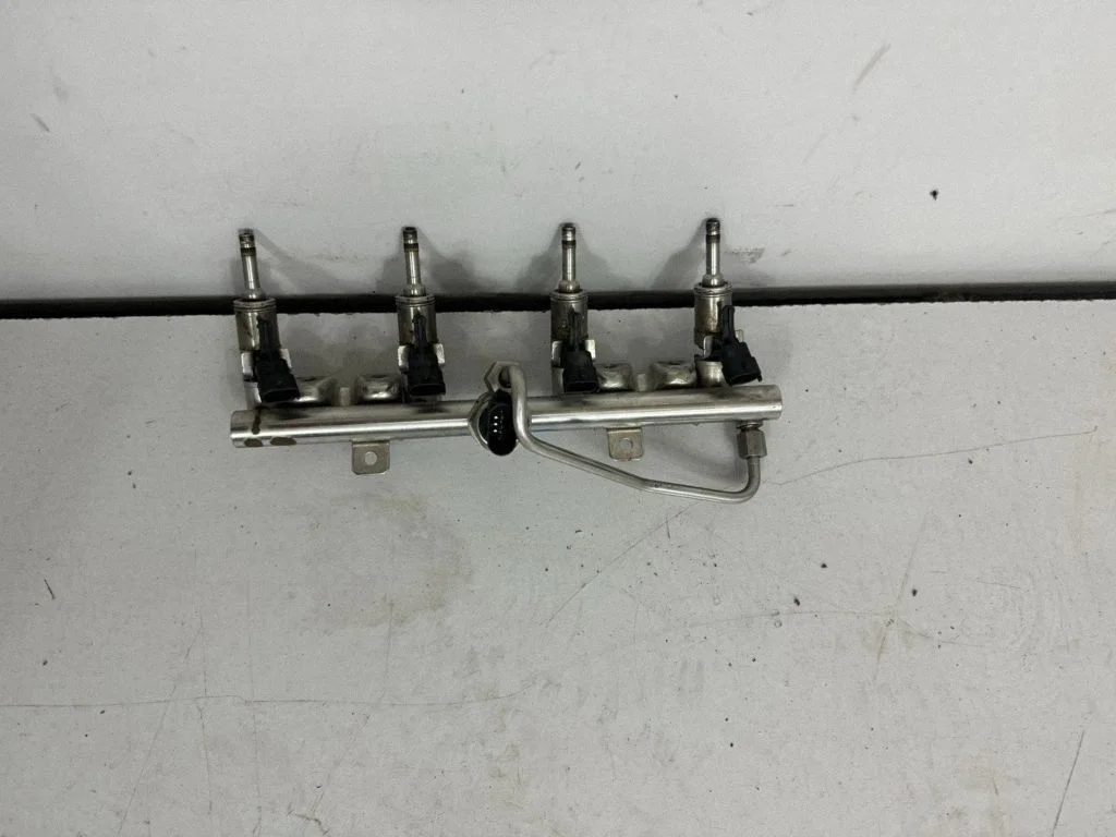 Fuel main line pipe