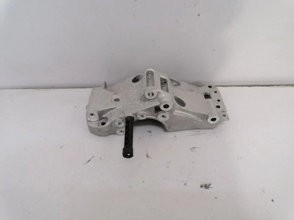 Generator/alternator bracket – BMW 4 Series F32 F33 (2013-2020)