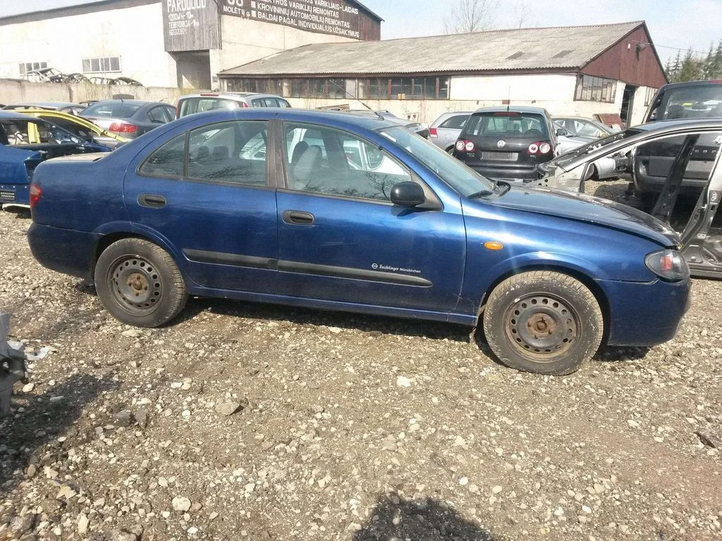 Nissan Almera