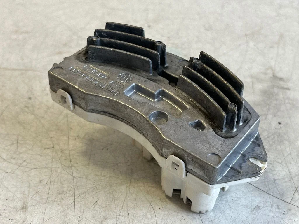 Heater blower motor/fan resistor T1021327U