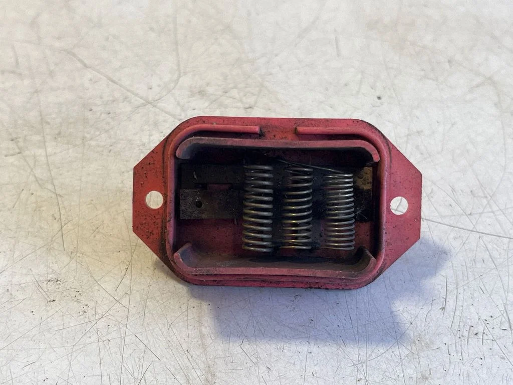Rezystor dmuchawy 4A0959127 – Audi 100 S4 C4 (1990-1995)