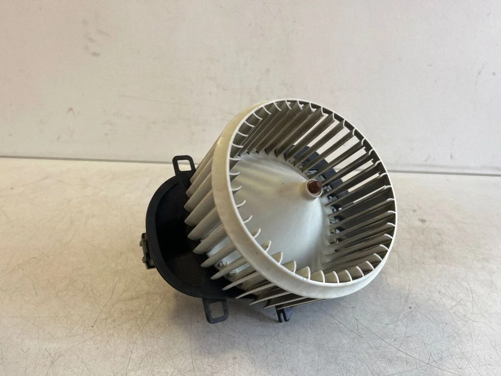 Heater fan/blower 7P0820021F