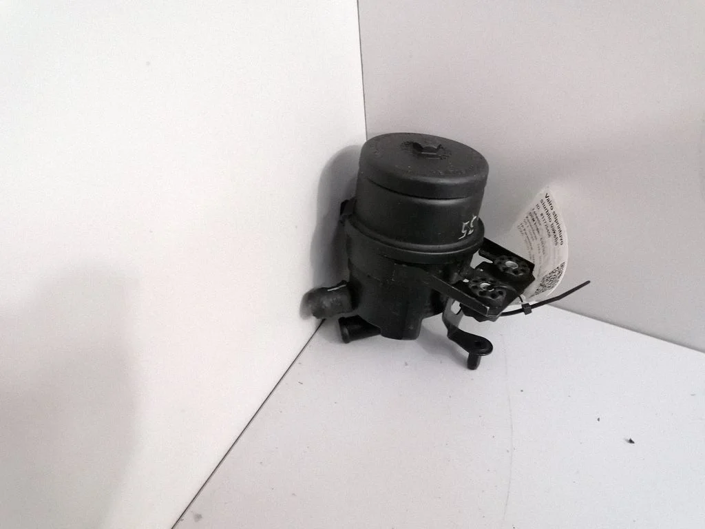 Power steering fluid tank/reservoir – BMW 3 Series E92 E93 (2005-2014)
