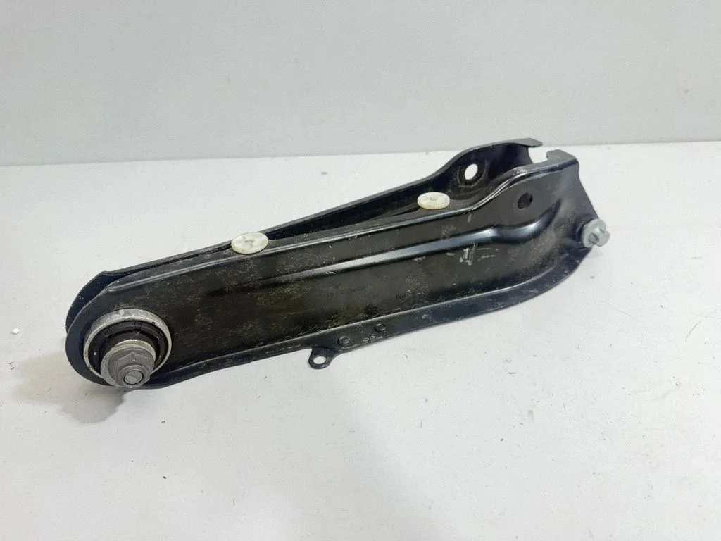 Tagumine ülemine õõtshoob 6895251