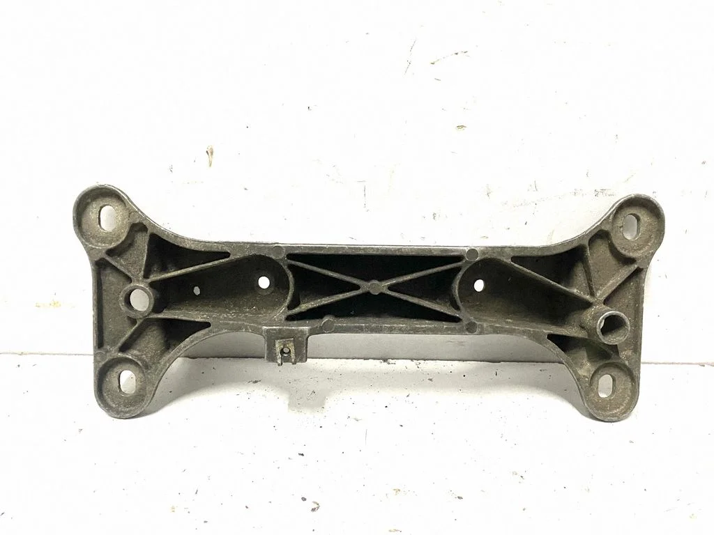 Gearbox mounting bracket – BMW 3 Series E90 E91 (2005-2012)