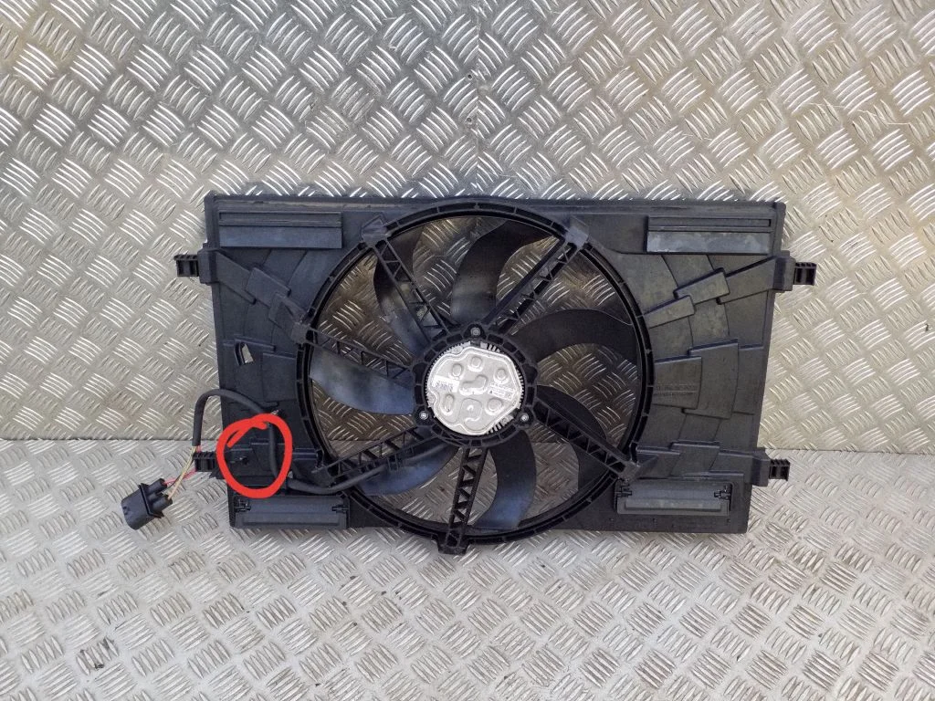 Radiator cooling fan shroud 5Q0121205AF