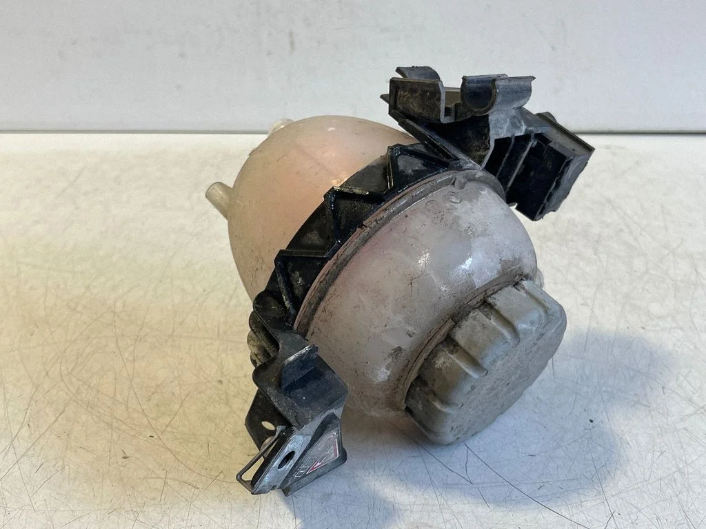 Coolant expansion tank/reservoir A2225000549