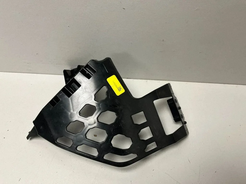 Front bumper mounting bracket 9881245 – BMW X7 G07 (2018-)